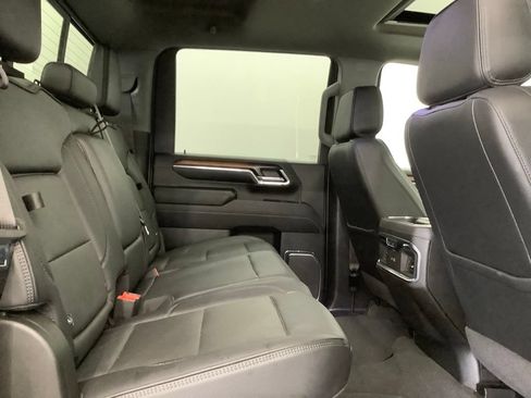 Used 2024 GMC Sierra 2500 Denali w/ Denali Reserve Package AWD/4WD image 37