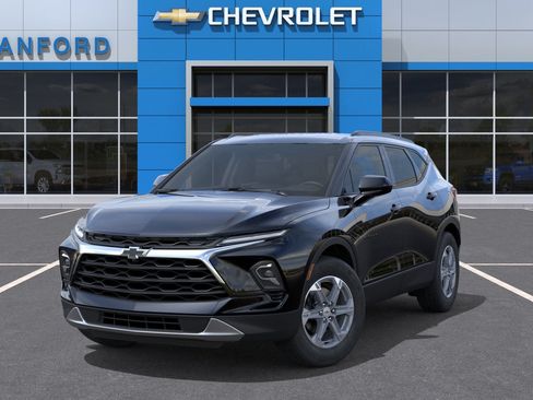 New 2025 Chevrolet Blazer LT w/ Convenience Package FWD image 6