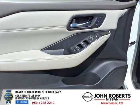 Used 2023 Nissan Rogue SL w/ SL Premium Package image 28