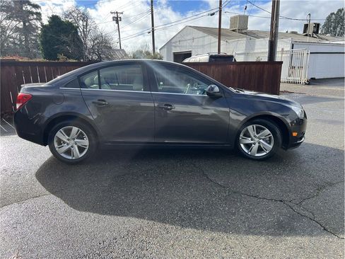 Used 2014 Chevrolet Cruze Diesel w/ Enhanced Safety Package image 7