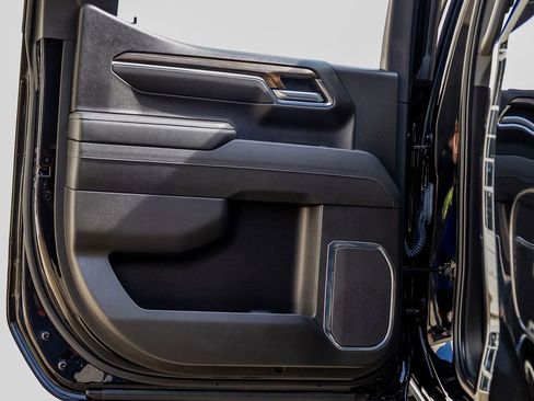 Used 2025 Chevrolet Silverado 1500 LT Trail Boss w/ Convenience Package II image 36