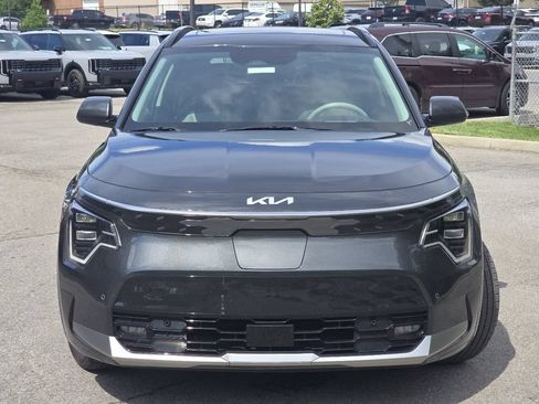 Used 2023 Kia Niro Wave w/ Wave Preserve Package FWD image 12