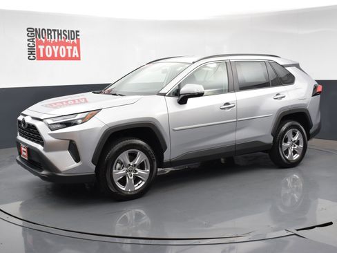 Used 2025 Toyota RAV4 XLE image 8