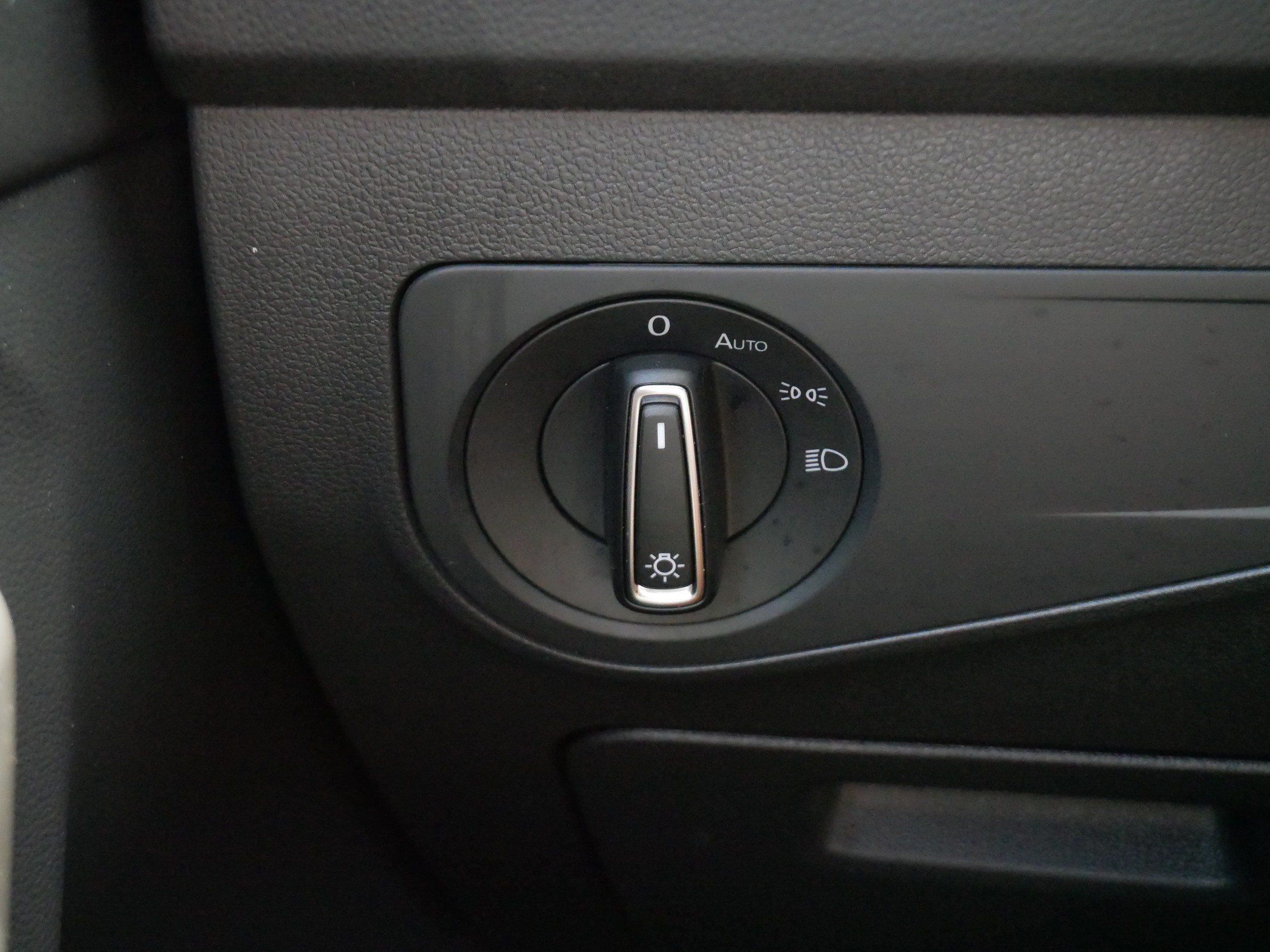 Used 2022 Volkswagen Tiguan SE w/ Panoramic Sunroof Package AWD/4WD image 26