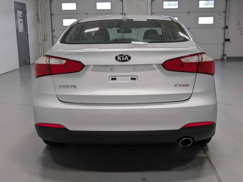 Used 2015 Kia Forte EX FWD image 9