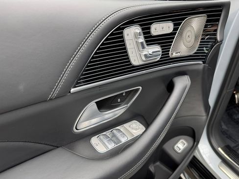 Certified 2023 Mercedes-Benz Maybach GLS 600 4MATIC image 11