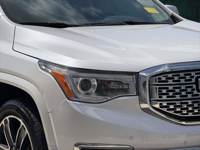 Used 2017 GMC Acadia Denali w/ Technology Package AWD/4WD image 12