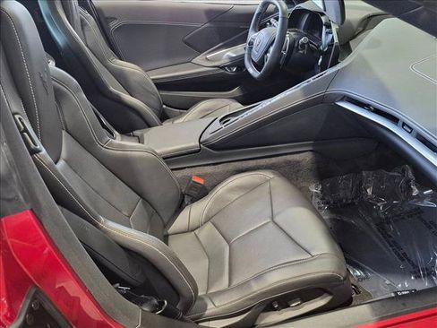 Used 2025 Chevrolet Corvette Z06 RWD image 18