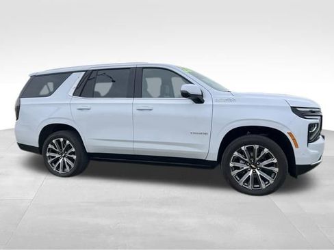 Used 2026 Chevrolet Tahoe High Country w/ Sun And Tow Package AWD/4WD image 7