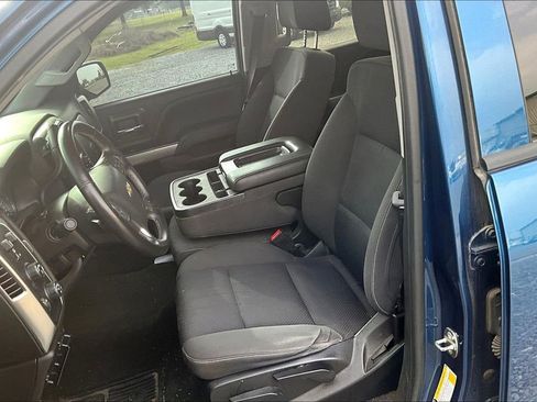 Used 2018 Chevrolet Silverado 1500 LT AWD/4WD image 16