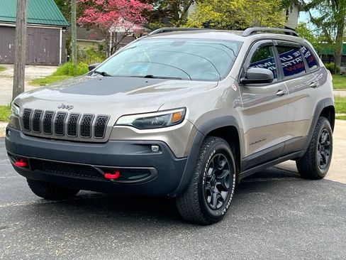 Used 2020 Jeep Cherokee Trailhawk w/ Cold Weather Group AWD/4WD image 41