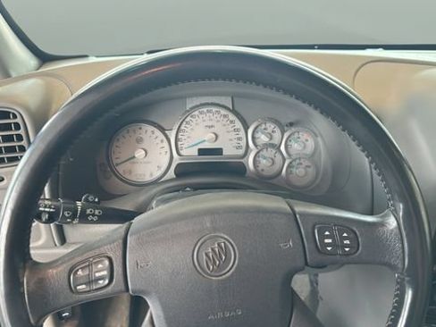 Used 2004 Buick Rainier CXL w/ Convenience Package AWD/4WD image 11
