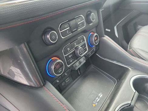 Used 2023 Chevrolet Suburban RST w/ Luxury Package RWD image 17