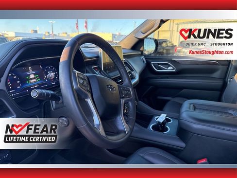 Used 2024 Chevrolet Tahoe Z71 w/ Luxury Package AWD/4WD image 18