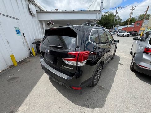 Used 2022 Subaru Forester Limited AWD/4WD image 5