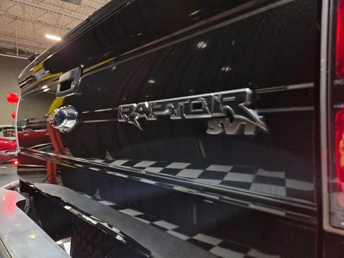 Used 2010 Ford F150 Raptor image 48