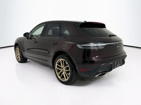 Certified 2025 Porsche Macan AWD/4WD image 3