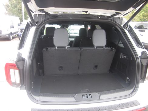 New 2026 Ford Explorer ST w/ Sun And Sound Package AWD/4WD image 9