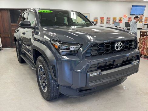 Used 2025 Toyota 4Runner TRD Off-Road AWD/4WD image 30