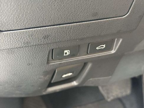 Used 2024 Lexus ES 250 w/ Premium Package image 22