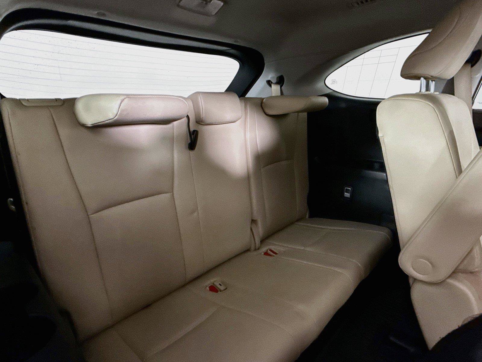 Used 2020 Toyota Highlander XLE AWD/4WD image 39