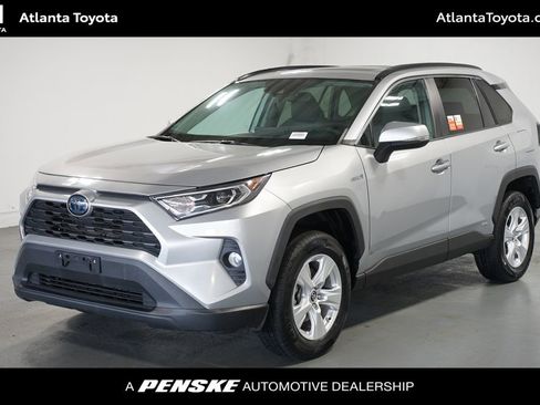Used 2019 Toyota RAV4 XLE w/ Convenience Package image 1