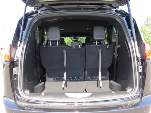 New 2025 Chrysler Voyager LX FWD image 13