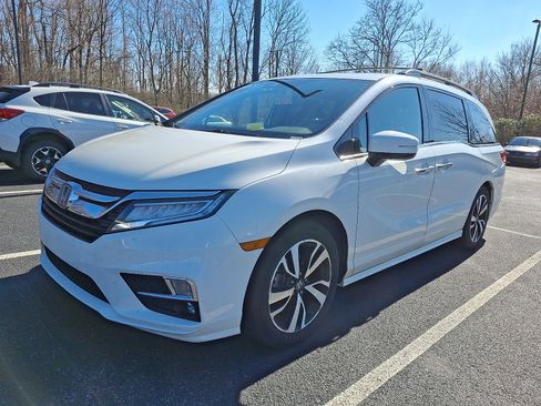 Used 2019 Honda Odyssey Elite image 2