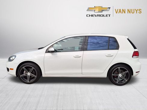 Used 2013 Volkswagen Golf 4-Door FWD image 8