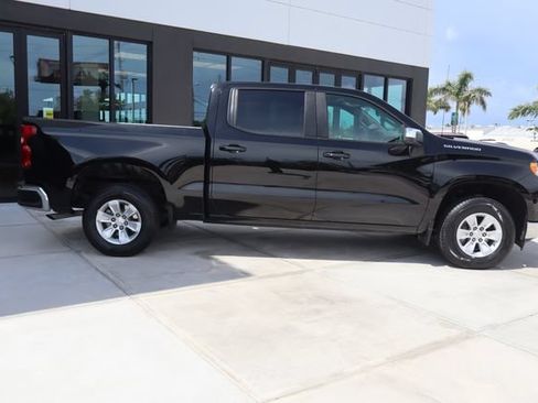 Used 2025 Chevrolet Silverado 1500 LT RWD image 2