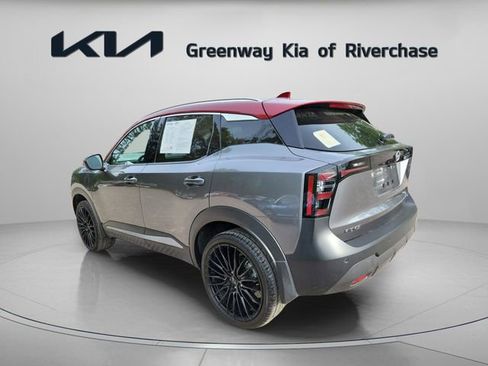 Used 2025 Nissan Kicks SR FWD image 4