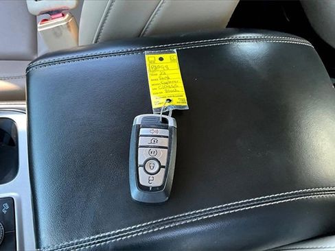 Used 2022 Ford Explorer XLT w/ Equipment Group 202A image 36