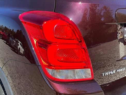 Used 2022 Chevrolet Trax LT image 26