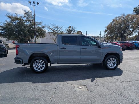 Used 2025 Chevrolet Silverado 1500 Custom image 21