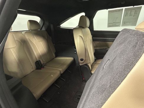 Certified 2024 Kia Sorento SX Prestige w/ Olive Brown Leather Package image 11