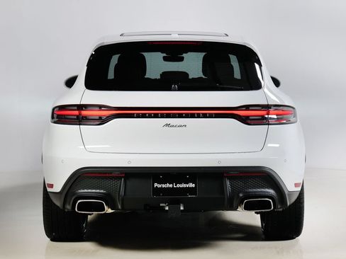 Certified 2026 Porsche Macan AWD/4WD image 5