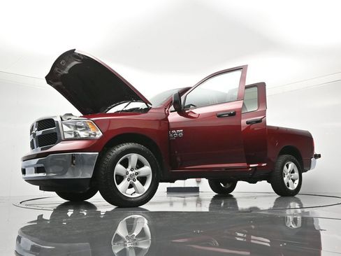 Used 2024 RAM 1500 Classic SLT AWD/4WD image 47