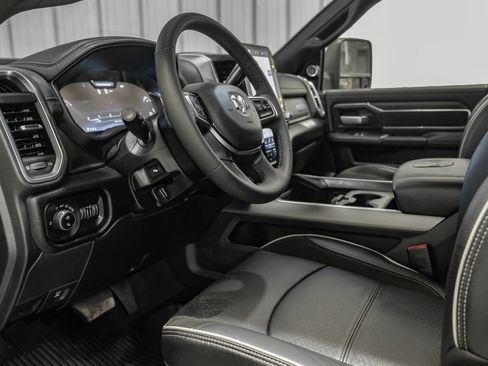 Used 2025 RAM 2500 Laramie AWD/4WD image 14
