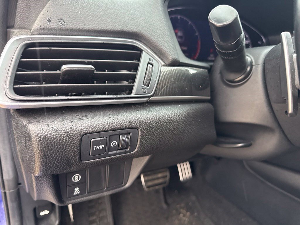 Used 2019 Honda Accord Sport image 11
