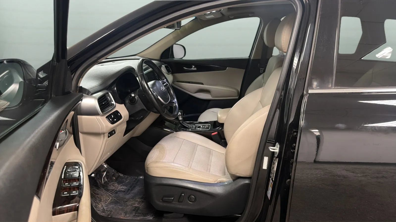 Used 2020 Kia Sorento EX FWD image 21