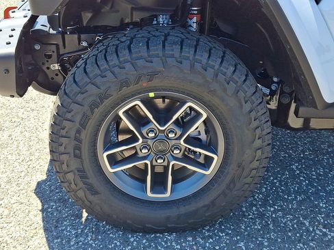 New 2026 Jeep Gladiator Mojave AWD/4WD image 19