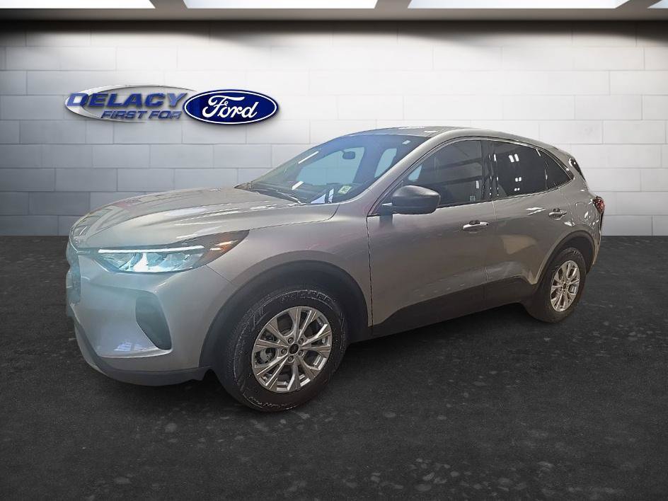 Used 2023 Ford Escape Active AWD/4WD image 2