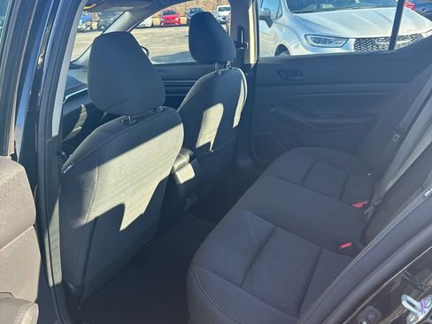 Used 2024 Nissan Altima 2.5 SV image 15