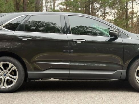 Used 2015 Ford Edge Titanium image 4