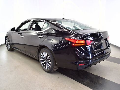 Used 2025 Nissan Altima 2.5 SV image 5