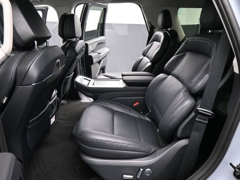 New 2026 Lincoln Navigator Reserve AWD/4WD image 11