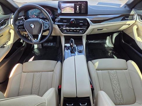 Certified 2023 BMW 530i w/ Convenience Package image 19