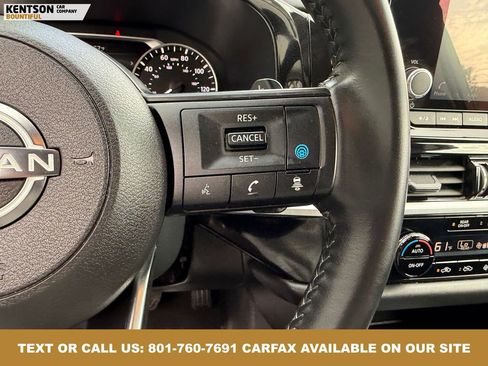 Used 2025 Nissan Pathfinder SV image 19