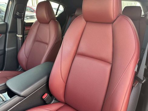 Used 2025 MAZDA MAZDA3 2.5 S Hatchback w/ Premium Pkg image 21