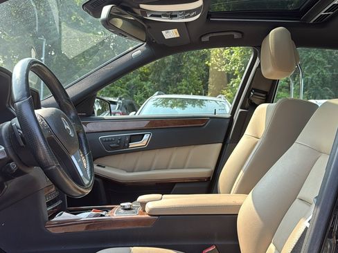 Used 2013 Mercedes-Benz E 350 4MATIC Sedan image 12